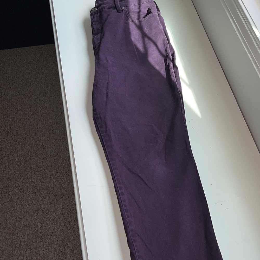Gloria Vanderbilt Amanda purple jeans - Picture 4 of 5
